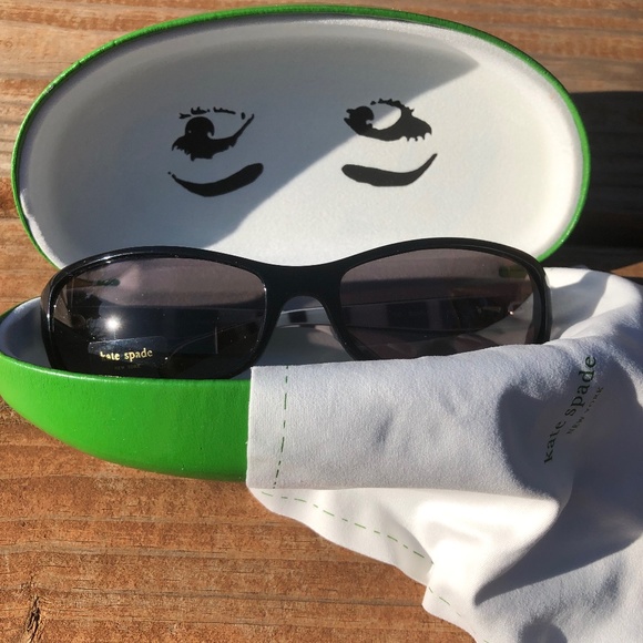 Kate Spade Sunglasses with case and cleaning cloth main image 5